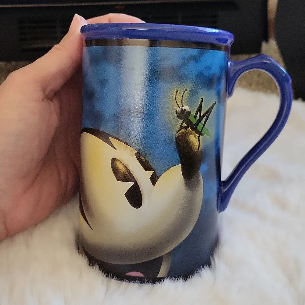 Mickey Mouse, Cricket/Grasshopper On Nose. Mug 18 ounce